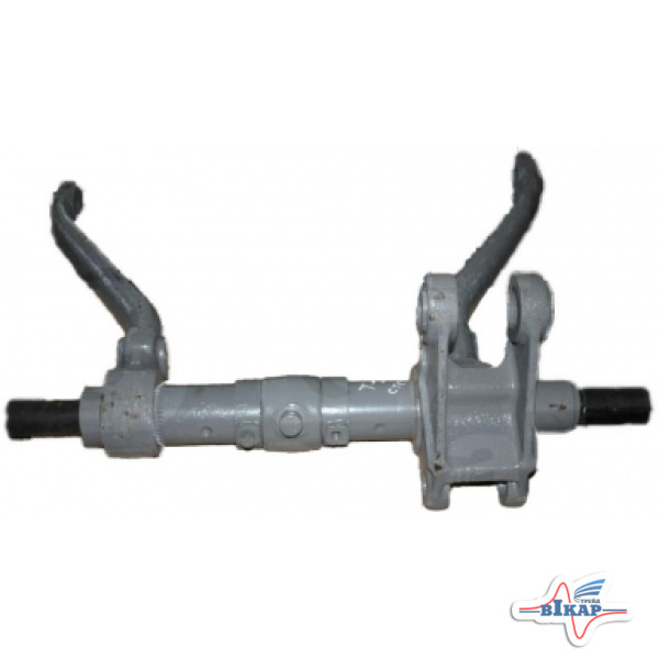 Ось верхняя рычагов навески в сб. (с рычагами) Т-150К (пр-во ЛКМЗ)