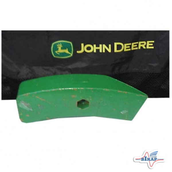 Накладка металлическая продольной тяги (R163798), JD8430/8530